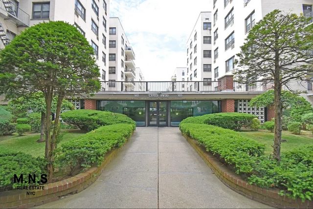3090 Voorhies Ave Apt 2L, New York City, NY 11235