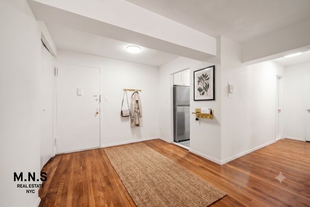 3090 Voorhies Ave Apt 2L, New York City, NY 11235