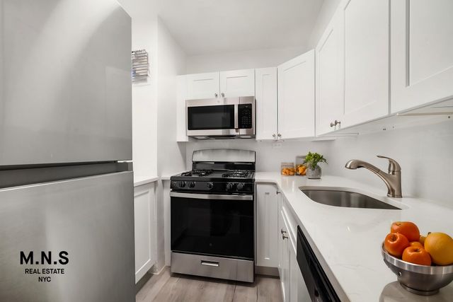 3090 Voorhies Ave Apt 2L, New York City, NY 11235
