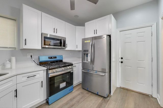 5317 W Van Buren Street, Chicago, IL 60644