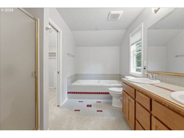 12350 Sw MILLVIEW Ct, Portland, OR 97223