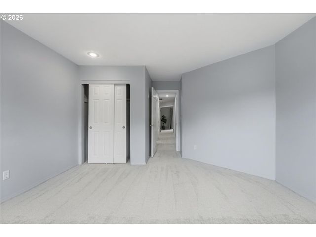 12350 Sw MILLVIEW Ct, Portland, OR 97223