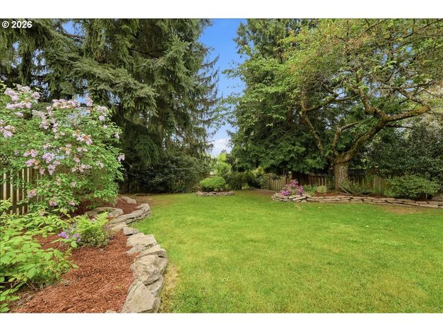 12350 Sw MILLVIEW Ct, Portland, OR 97223