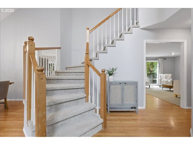 12350 Sw MILLVIEW Ct, Portland, OR 97223