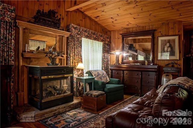 2736 White Oak Flats Road, Green Mountain, NC 28740