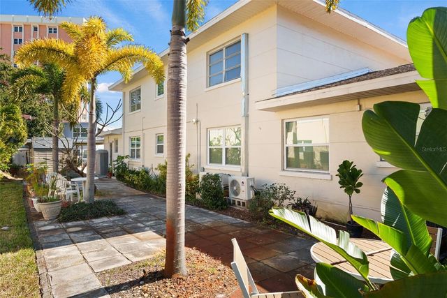 1121 BEACH DRIVE NE, St Petersburg, FL 33701