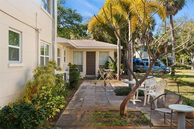 1121 BEACH DRIVE NE, St Petersburg, FL 33701