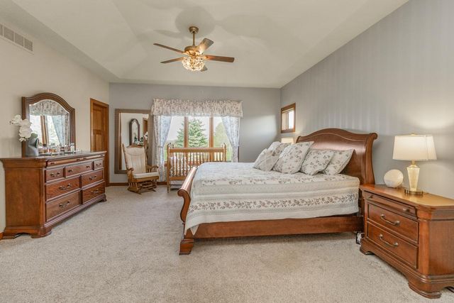 21872 Carrbridge Court, Lakeville, MN 55044
