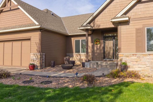 21872 Carrbridge Court, Lakeville, MN 55044