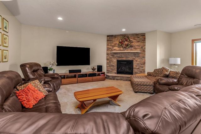 21872 Carrbridge Court, Lakeville, MN 55044