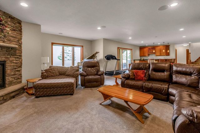 21872 Carrbridge Court, Lakeville, MN 55044