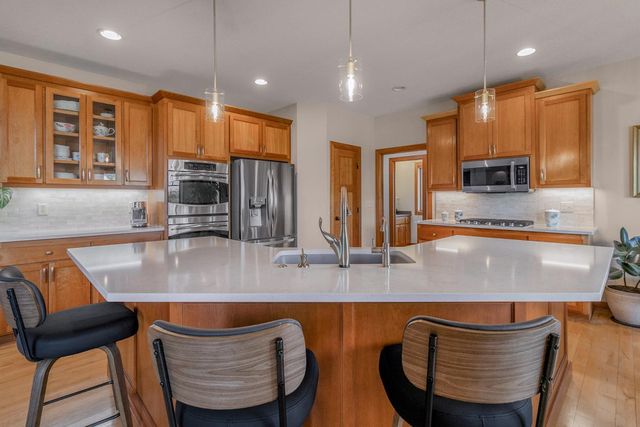 21872 Carrbridge Court, Lakeville, MN 55044