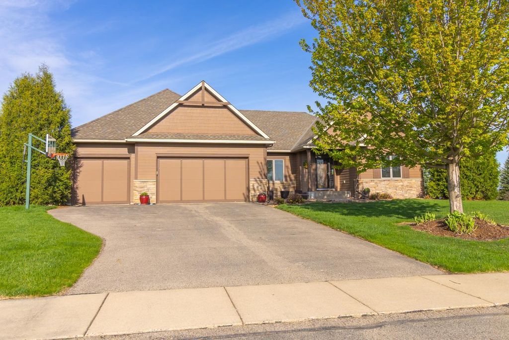 21872 Carrbridge Court, Lakeville, MN 55044