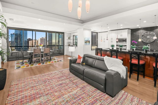 700 Front St 1706, San Diego, CA 92101