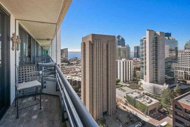700 Front St 1706, San Diego, CA 92101