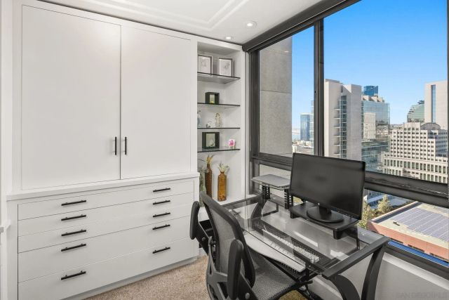 700 Front St 1706, San Diego, CA 92101