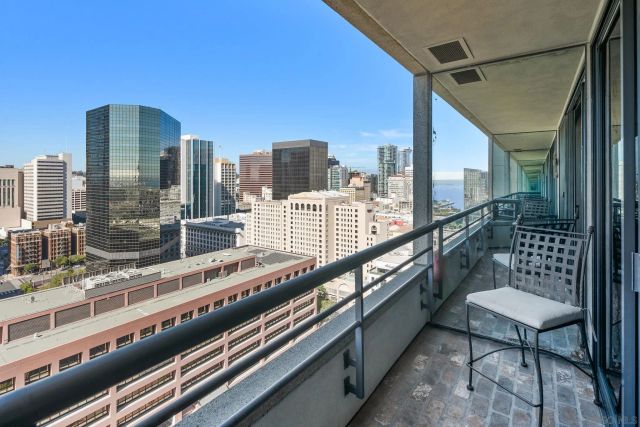 700 Front St 1706, San Diego, CA 92101