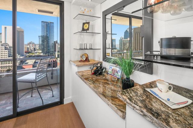 700 Front St 1706, San Diego, CA 92101