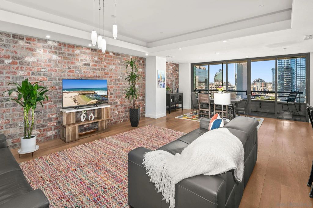 700 Front St 1706, San Diego, CA 92101