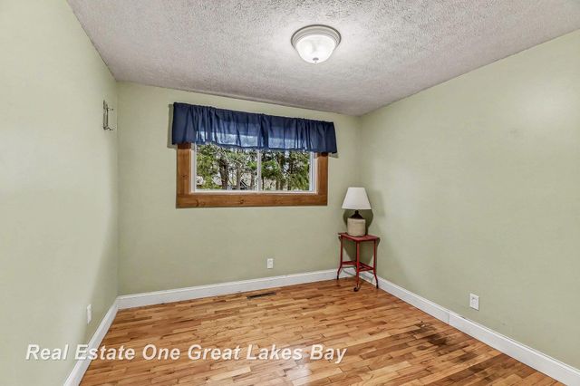 1311 Dover Place, Saginaw Twp, MI 48638