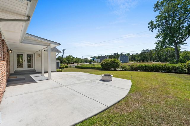 4504 River Rd., Little River, SC 29566