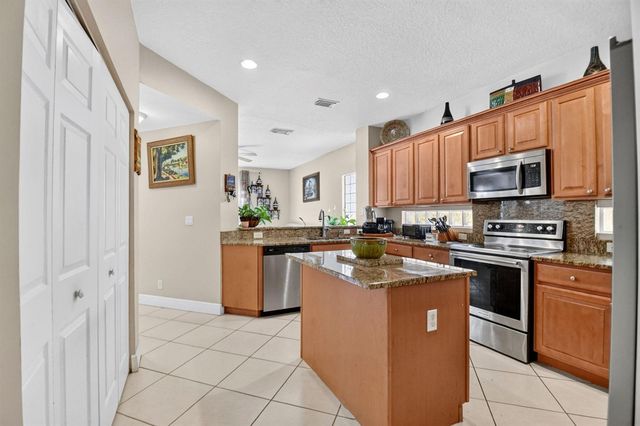 809 Triana Street, West Palm Beach, FL 33413