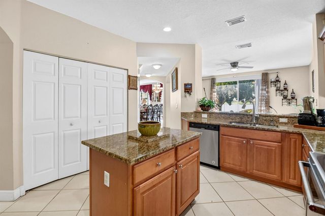 809 Triana Street, West Palm Beach, FL 33413