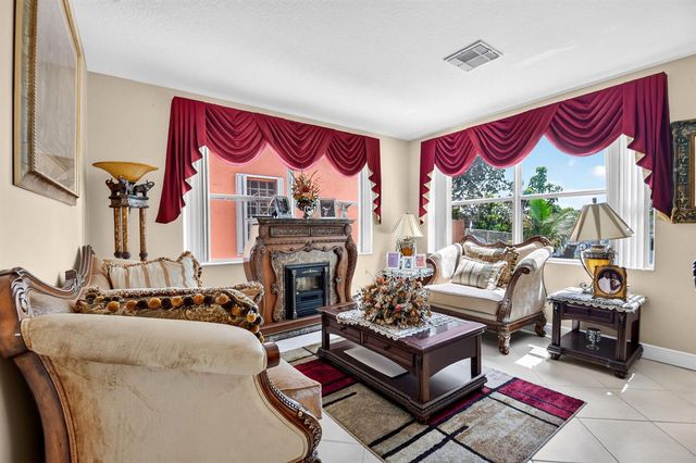 809 Triana Street, West Palm Beach, FL 33413