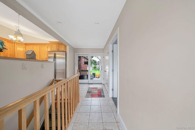 26 Bartley Lane, West Sayville, NY 11796