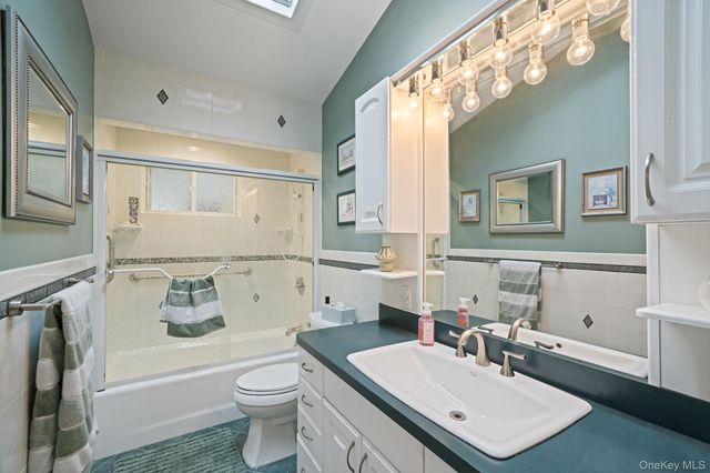 26 Bartley Lane, West Sayville, NY 11796