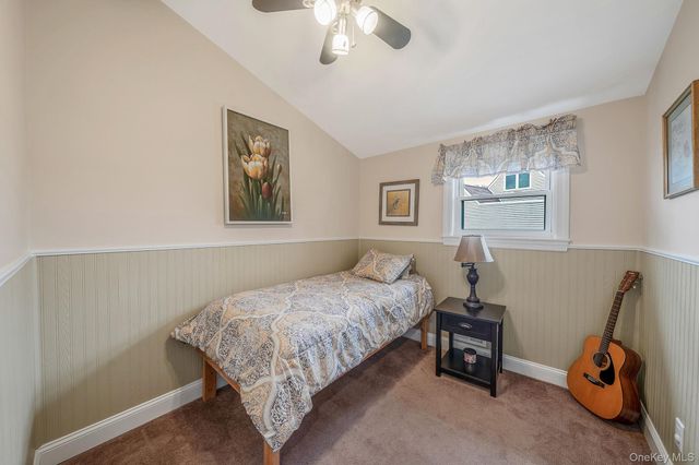 26 Bartley Lane, West Sayville, NY 11796