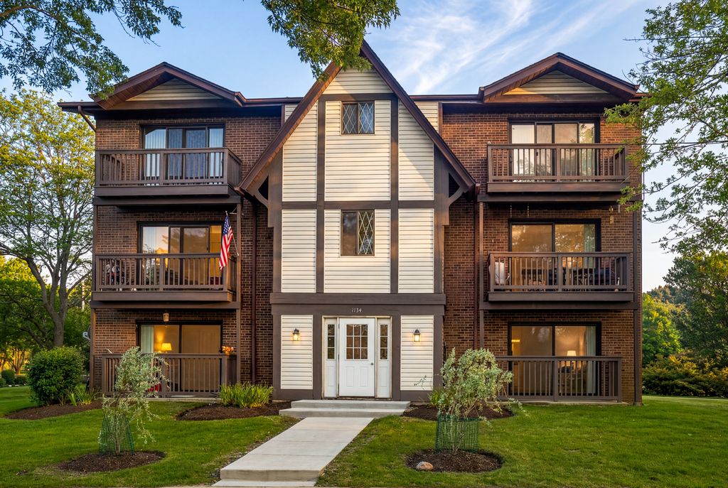 1134 Chalet Drive 3S, Darien, IL 60561