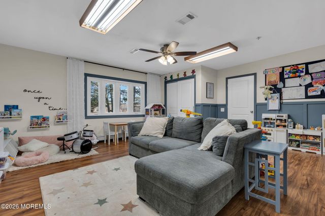 3 Noble Place, Aberdeen, NJ 07747