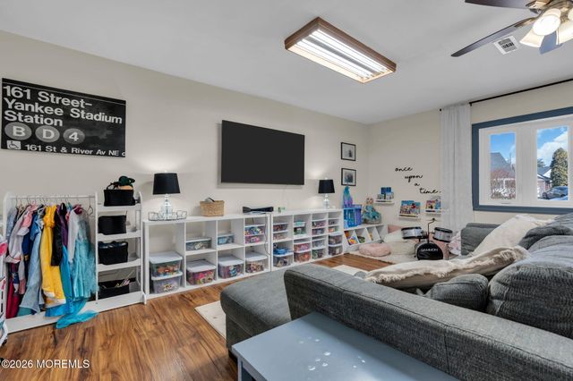 3 Noble Place, Aberdeen, NJ 07747