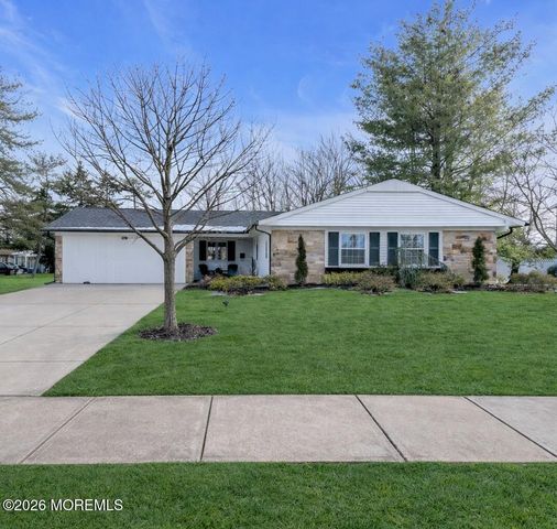 3 Noble Place, Aberdeen, NJ 07747