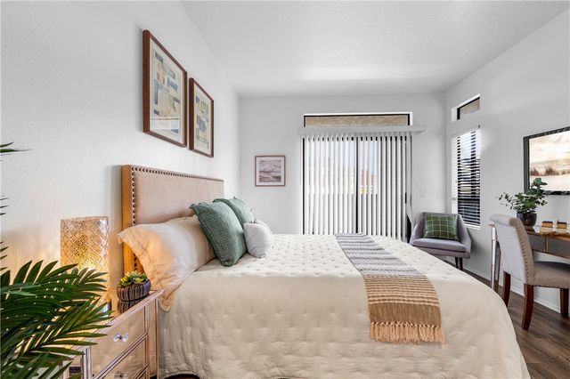 5071 Dorado Drive 106, Huntington Beach, CA 92649