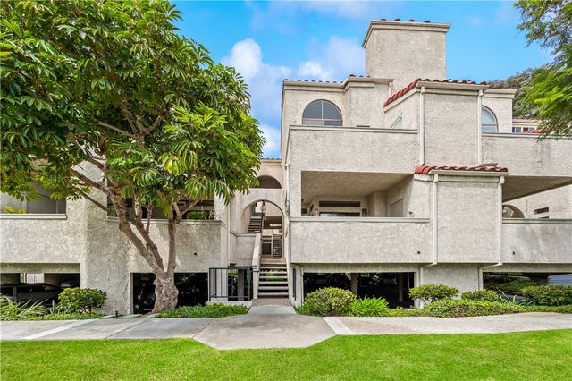 5071 Dorado Drive 106, Huntington Beach, CA 92649