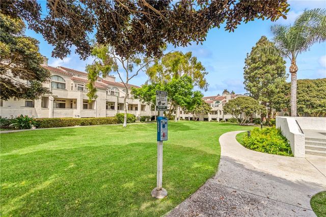 5071 Dorado Drive 106, Huntington Beach, CA 92649