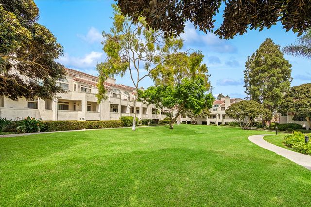 5071 Dorado Drive 106, Huntington Beach, CA 92649