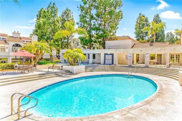 5071 Dorado Drive 106, Huntington Beach, CA 92649