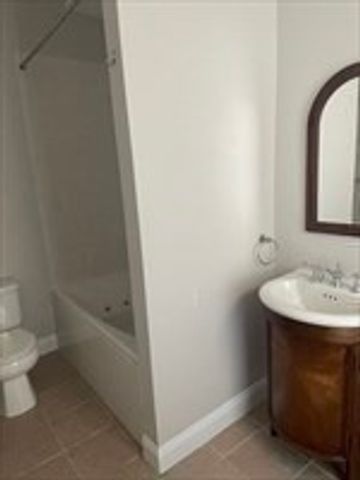 258 W Broadway 6, Boston, MA 02127