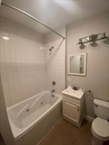 258 W Broadway 6, Boston, MA 02127