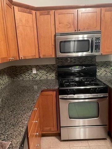 258 W Broadway 6, Boston, MA 02127
