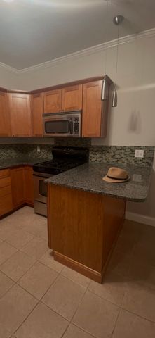 258 W Broadway 6, Boston, MA 02127