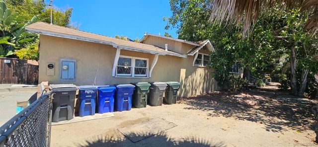 1622 S Santa Fe, Vista, CA 92084
