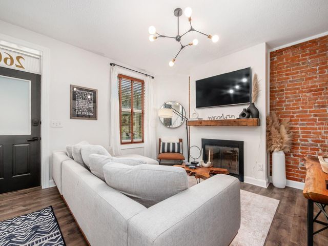 260 E 2nd Avenue, Columbus, OH 43201