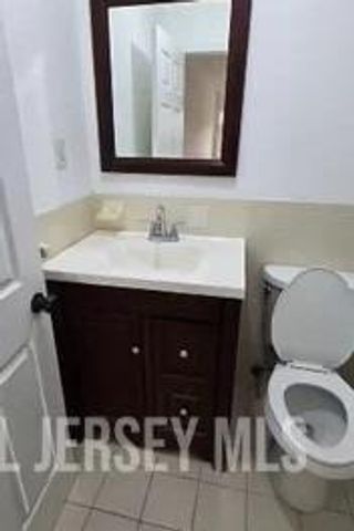 112 Bavrely Hills Terrace C, Woodbridge Proper, NJ 07095