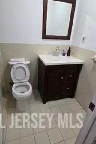 112 Bavrely Hills Terrace C, Woodbridge Proper, NJ 07095