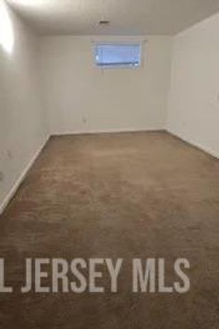 112 Bavrely Hills Terrace C, Woodbridge Proper, NJ 07095