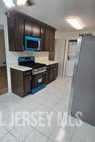 112 Bavrely Hills Terrace C, Woodbridge Proper, NJ 07095